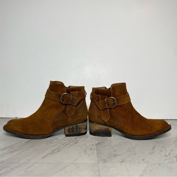 New! Born Morocco Brown Distressed Suede Bootie 6 1/2 - Picture 7 of 14